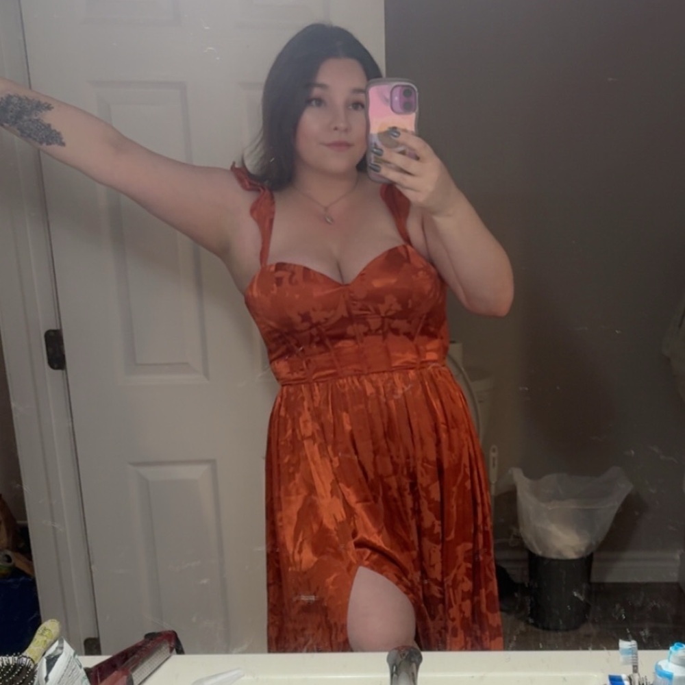 AZAZIE JIANNA RUST FLUTTER SLEEVES MAXI DRESS - Picture 4 of 4